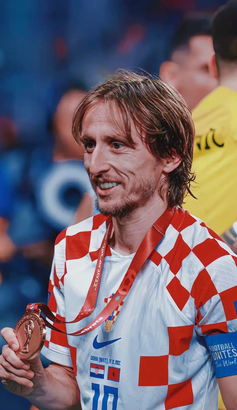 杰森塔图姆因垫脚受伤或将报销常规赛，凯尔特人对国王球员行为表示谴责