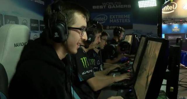 都接近比赛 都接近比赛